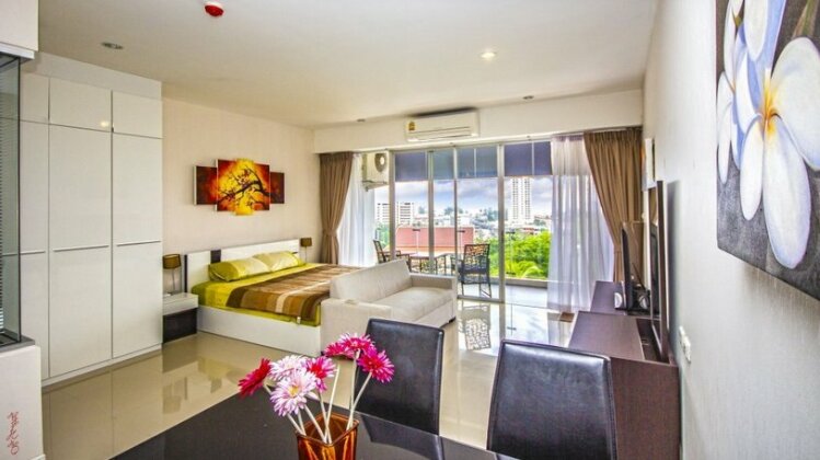 Chic Condo Apartment - Photo5