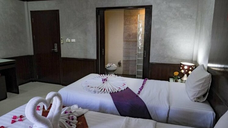 EBS Phuket Hostel - Photo3