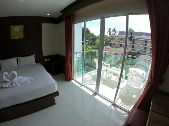EBS Phuket Hostel - Photo4