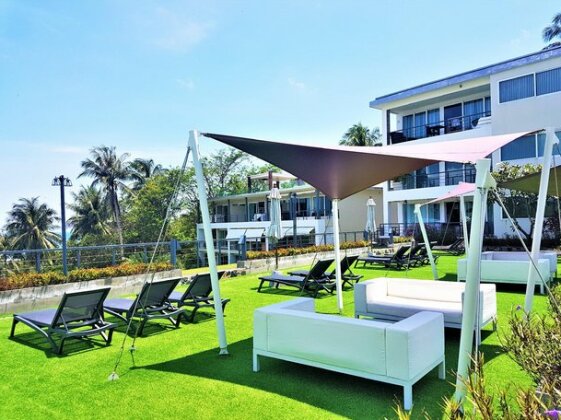 Karon Butterfly 3 Karon Beach by PHR - Photo3