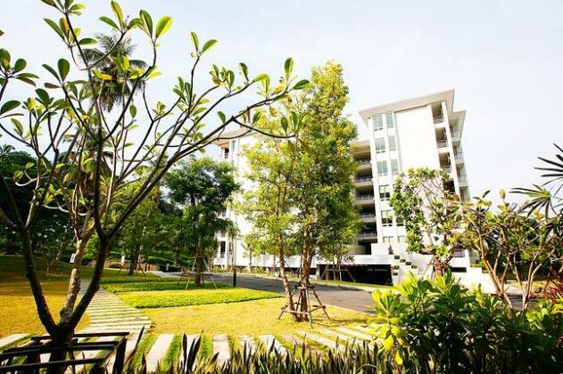 Karon Hill Resident - Photo3