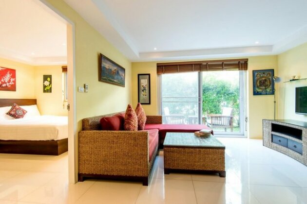 Kata Ocean View Condo by Chattha - Photo4