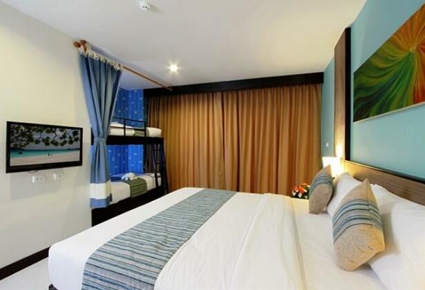 Kata Sea Breeze Resort - Photo4