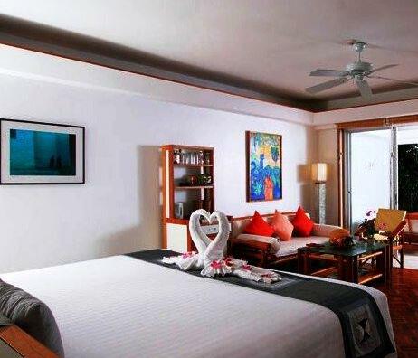Mom Tri's Villa Royale