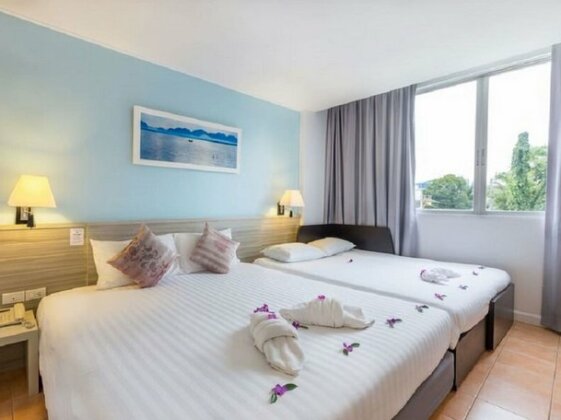 ON Hotel Phuket - Photo2