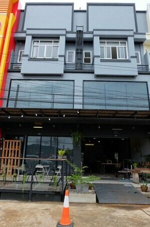 Ma Norn Phuket Hostel