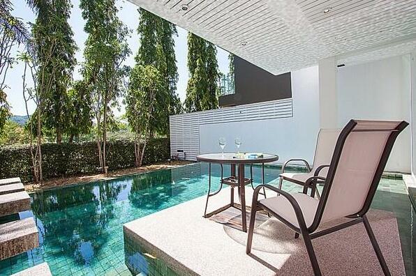 Yu-Pha Villa 3 plus 1 Bed Cozy Phuket Rental in Kathu - Photo4