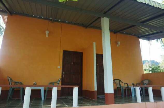 Bangsak Hut - Photo5