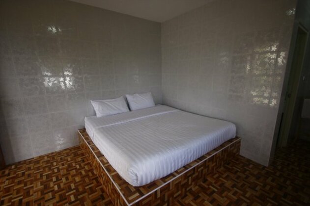 Chompoo Resort - Photo5