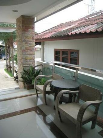 C S Poonpol Apartment - Photo4