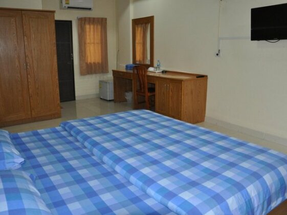 JJ Palace - Photo3