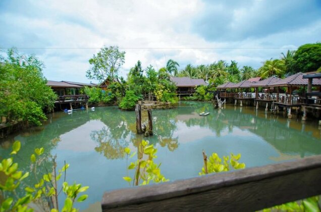 Baanmai Resort