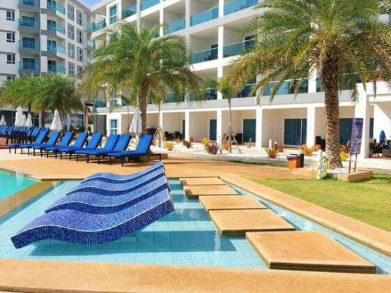 GrandBlue Condominium By Dirk - Photo3