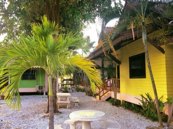 Phupha Beach Resort - Photo4