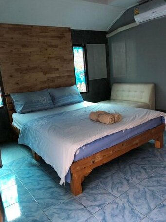 Poopreaw Koh Larn - Photo5