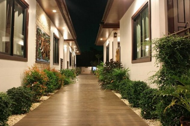 Wilawan Pool Resort Koh Larn - Photo2