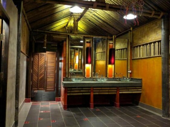 Aha Lanta Cozy Hostel - Photo2