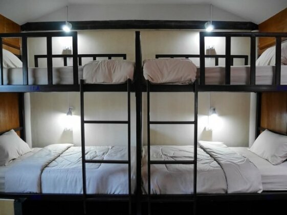 At Pier Hostel Lanta - Photo5