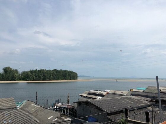 Jetty Place