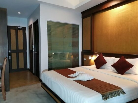 Lanta for Rest Boutique - Photo2