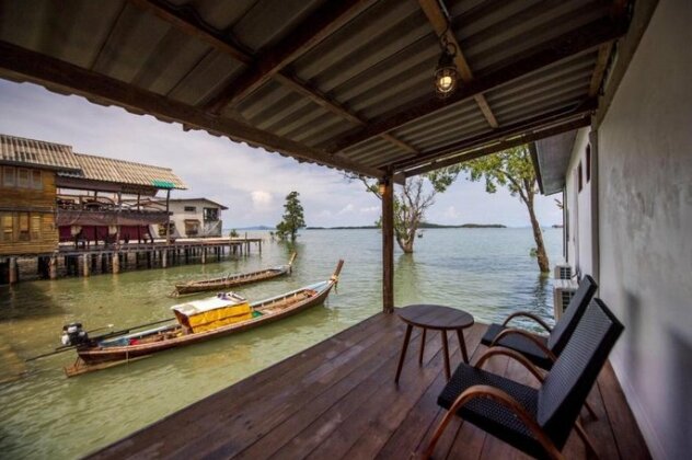 Lanta Harbour - Photo2