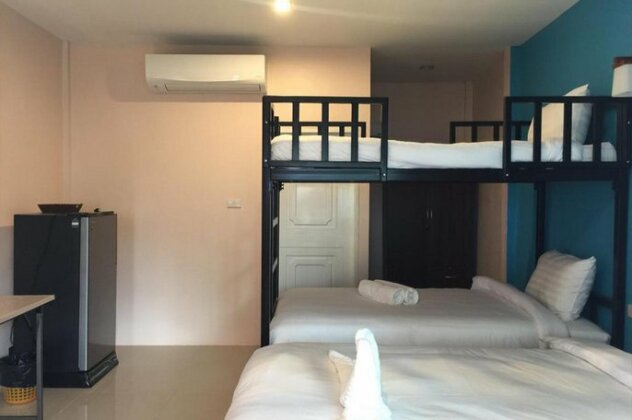 Lanta Smile Beach - Photo3