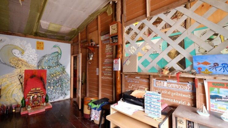 Peacock hostel Koh Lanta - Photo5