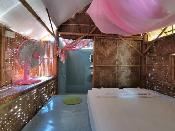 Phuhaya Bamboo Bungalows - Photo5