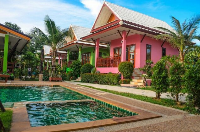 Pinky Bungalow Resort