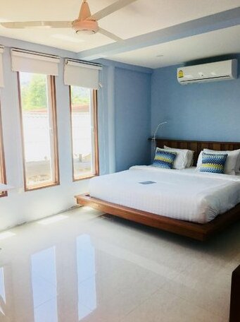 SOL7 Waterfront Pool House - Photo4