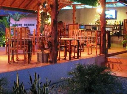 Bamboo Hideaway Resort - Photo4