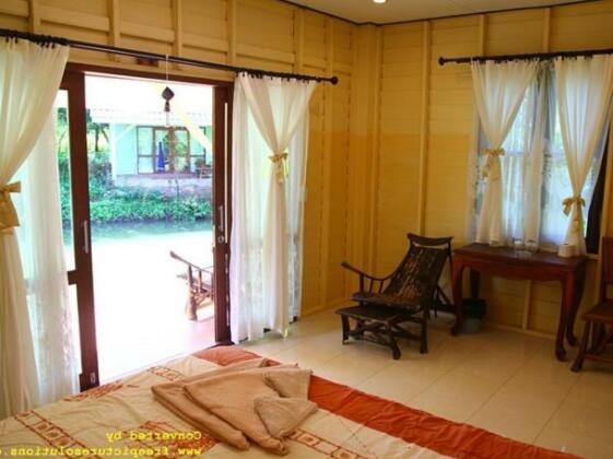 Kohmak Riverside Resort - Photo2
