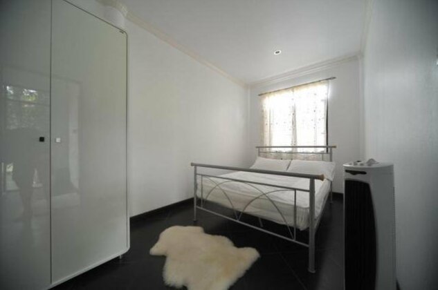 Pickle House - Photo3