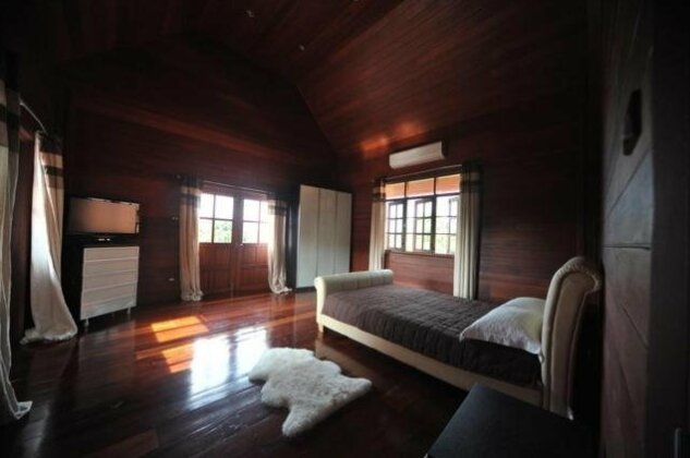 Pickle House - Photo5