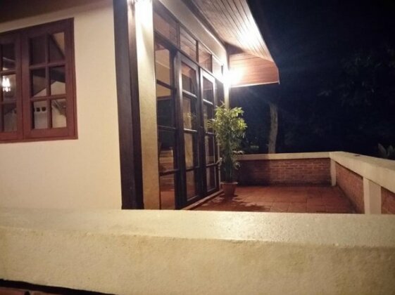 Riverside Resort - Photo2