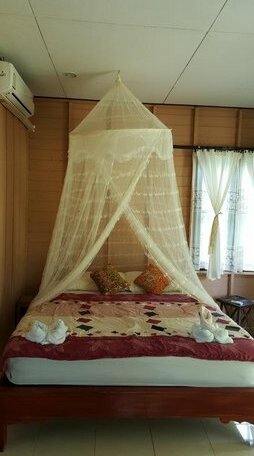 Riverside Resort - Photo3