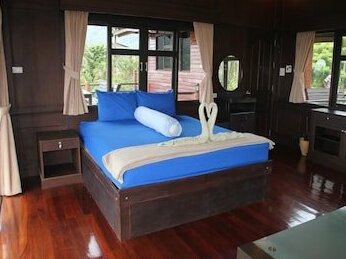 Apichada Villa - Photo2