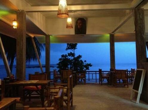 Benjamin's Hut - Photo3