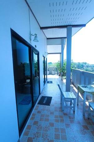  Photo 3