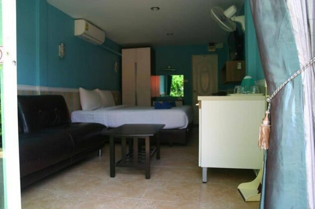 Blue Dolphin Resort - Photo4