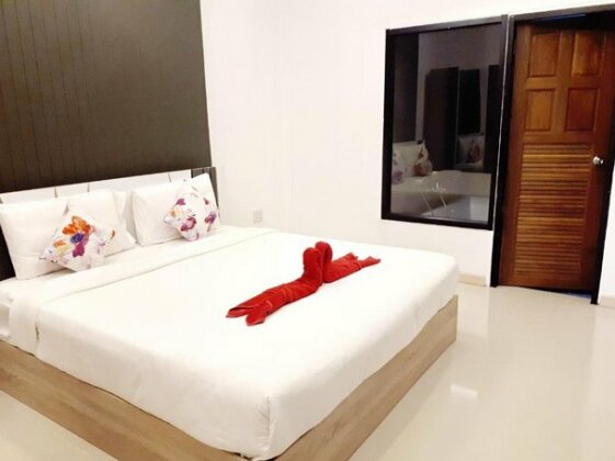 Blue Moon Design House - Photo2