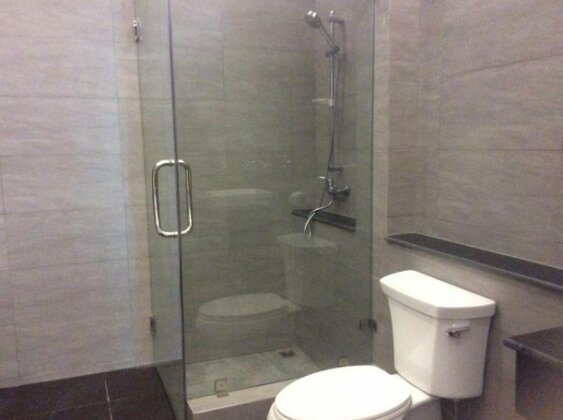 Blue Moon Design House - Photo5