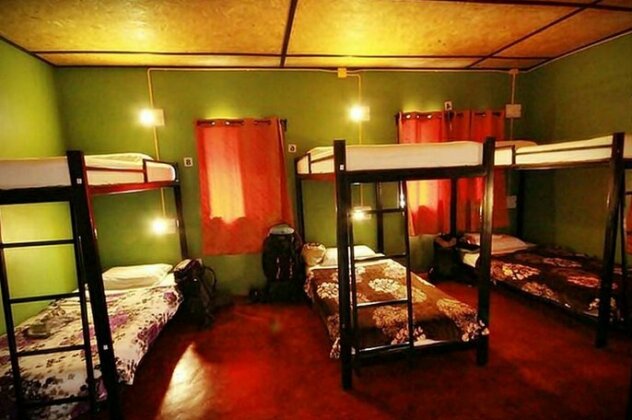 Baan Chalok Hostel - Photo2