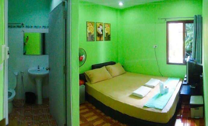 Booking Center Guesthouse - Photo2