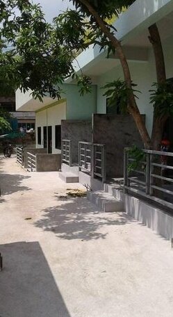 Dr Banana's House - Photo2