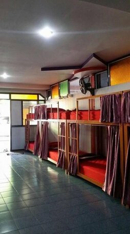 Ferry Hostel - Photo4