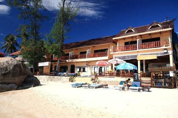 Goodtime Beach Hostel - Adults Only