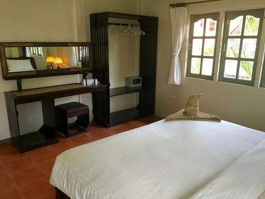 Spacious Beachfront Apartment 2 - Photo5