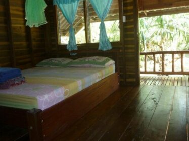 Pasai Beach Lodge