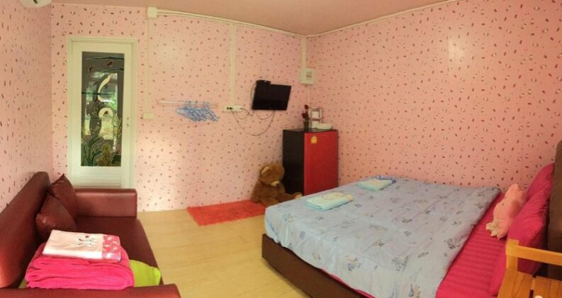 Lee Red House - Photo4
